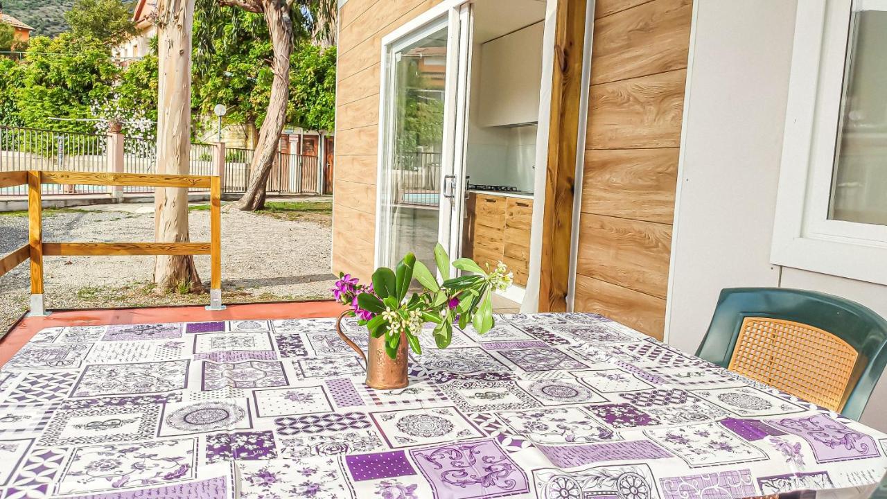 Hotel La Pineta Albenga Exterior foto