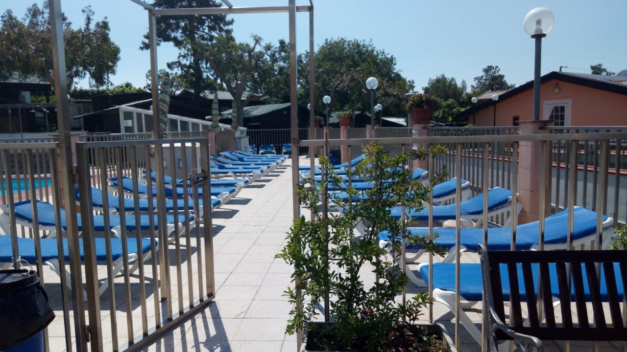 Hotel La Pineta Albenga Exterior foto